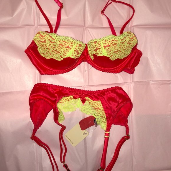 COPY - Agent Provocateur Pink & Yellow Novah Bra& Suspender - Picture 4 of 5